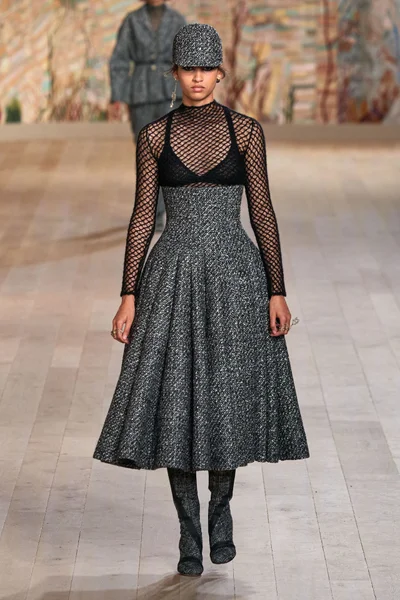 Look 2